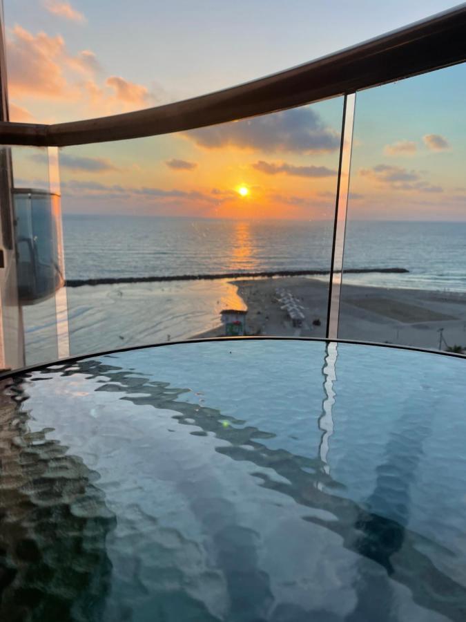 Suite On The Beach Хайфа Экстерьер фото