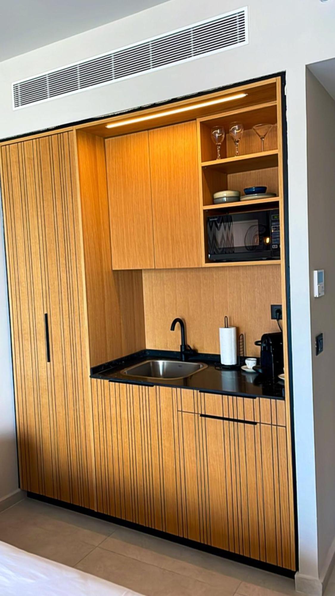 Suite On The Beach Хайфа Экстерьер фото